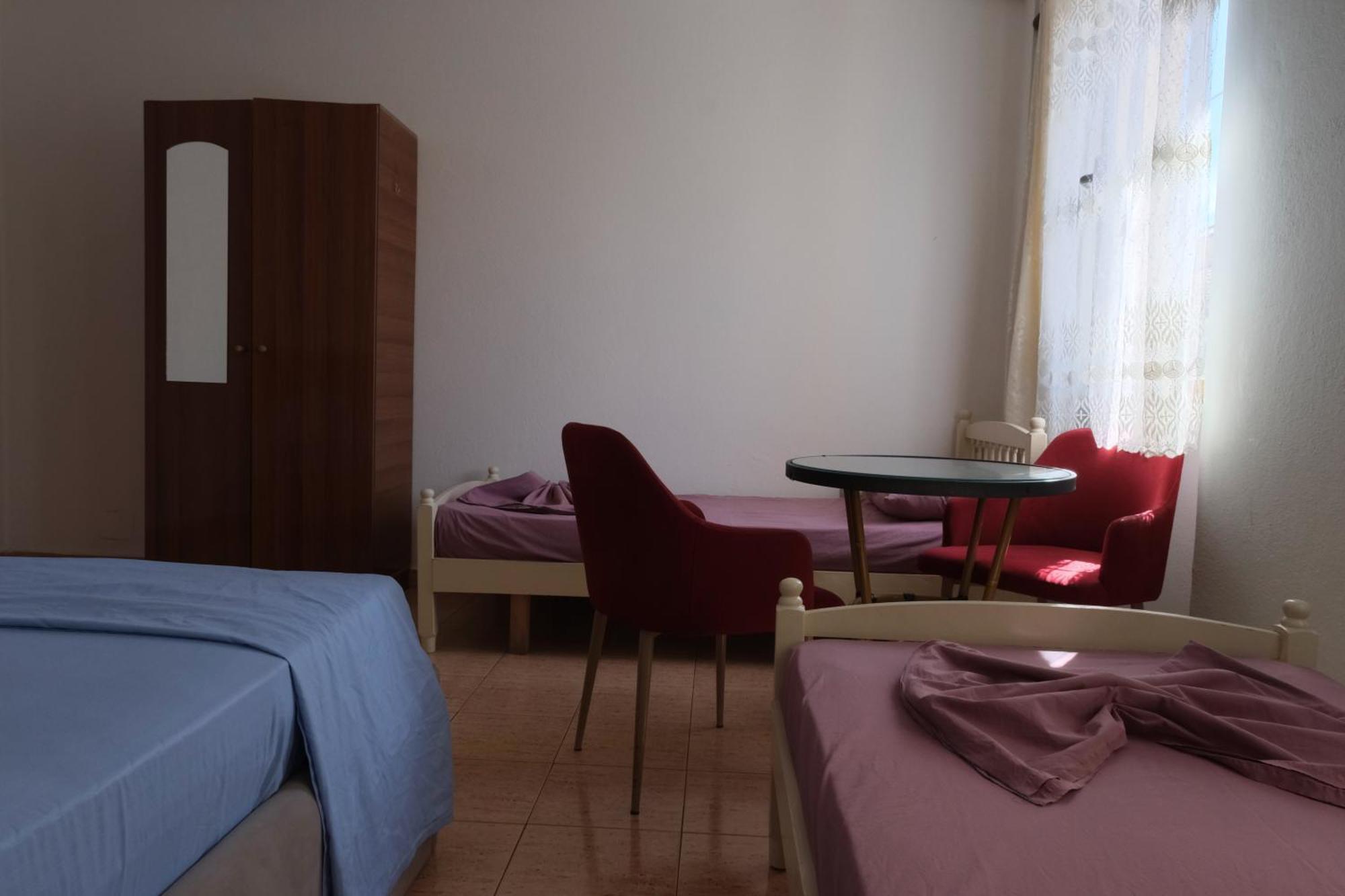 My Hostel - Privates And Dorms Shkodër Esterno foto